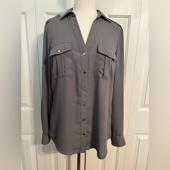 NWOT Roll-Tab Utility Shirt in Carlson Grey Size Medium - Picture 2 of 7